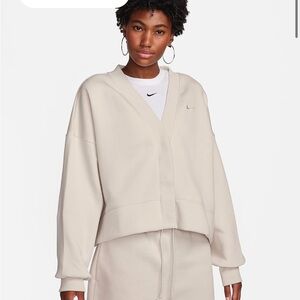 Nike Women’s Oversized Cardigan